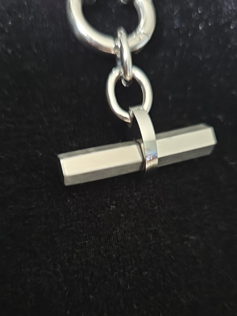VALENTINE ROUGE Silver Toggle Chain Necklace - Picture 3 of 6